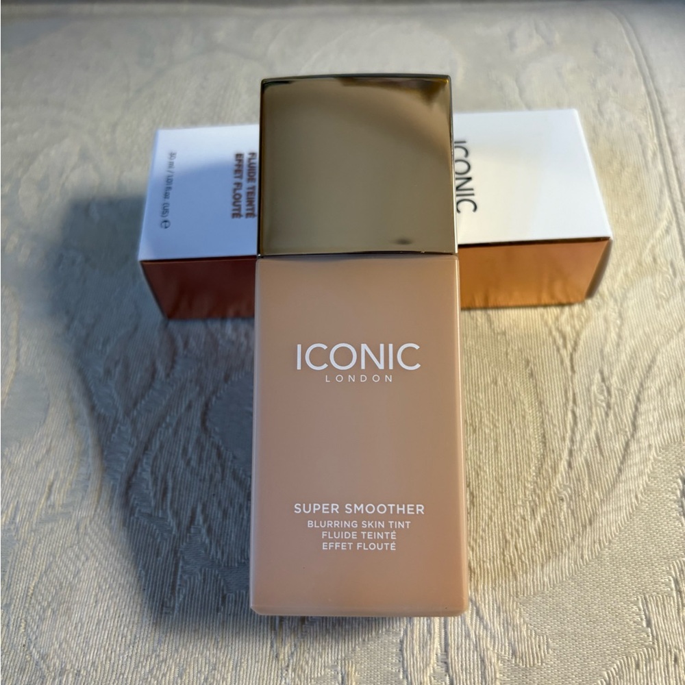 ICONIC London Super Smoother Blurring Skin Tint Foundation Medium Warm BNIB
